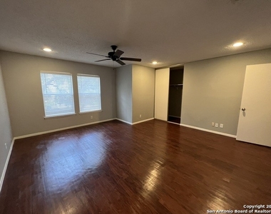 11154 Cedar Park - Photo Thumbnail 13