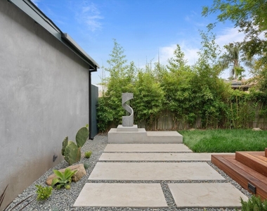 12836 Bonaparte Ave - Photo Thumbnail 11