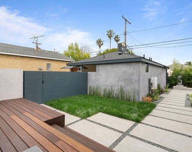 12836 Bonaparte Ave - Photo Thumbnail 10