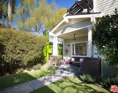 2412 Mckinley Ave - Photo Thumbnail 3