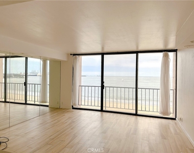 1750 E Ocean Boulevard - Photo Thumbnail 4