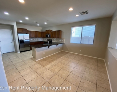 36971 W Oliveto Ave - Photo Thumbnail 9