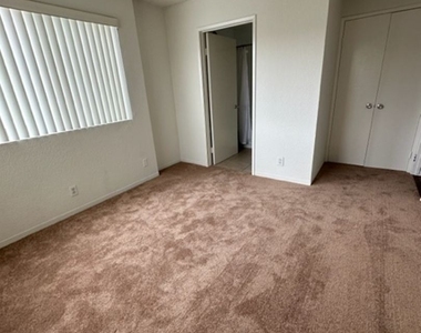 10323 Woodbine St. - Photo Thumbnail 6