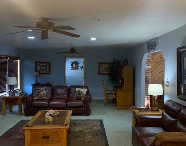 1249 W Apache Ln - Photo Thumbnail 1