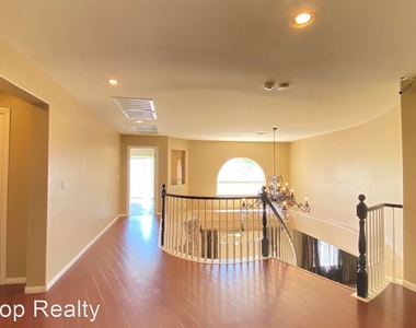 7633 Calm Passage Ct - Photo Thumbnail 23