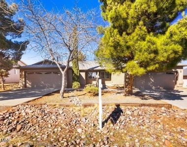 7438 E Horseshoe Lane - Photo Thumbnail 12