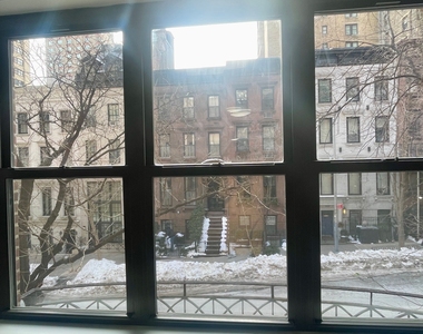 137 East 38th Street - Photo Thumbnail 5