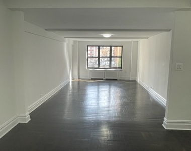 137 East 38th Street - Photo Thumbnail 4
