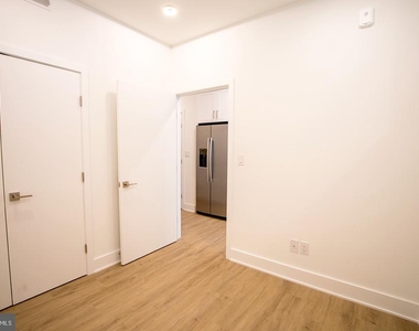 1324 Frankford Ave - Photo Thumbnail 12