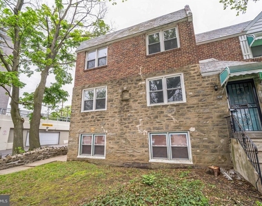 2137 Bryn Mawr Ave - Photo Thumbnail 14