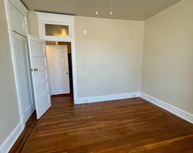 1504 Lindley Ave - Photo Thumbnail 10