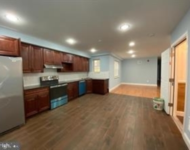 1726 W Master St - Photo Thumbnail 1