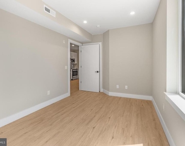 1144 Frankford Ave - Photo Thumbnail 19