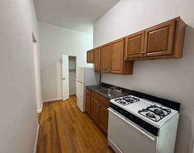 200 West 113th Street - Photo Thumbnail 3