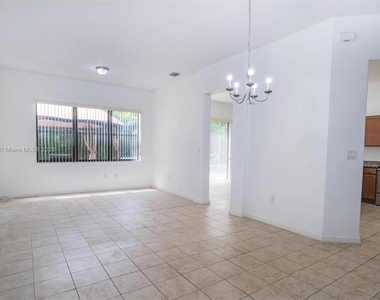 9064 Sw 39 St - Photo Thumbnail 17