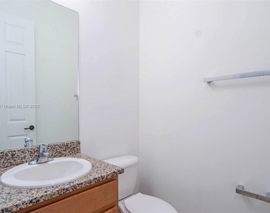 9064 Sw 39 St - Photo Thumbnail 10