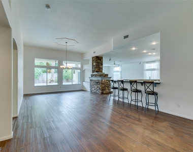 10732 Tapestry Winds Street - Photo Thumbnail 9