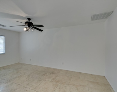 10732 Tapestry Winds Street - Photo Thumbnail 27