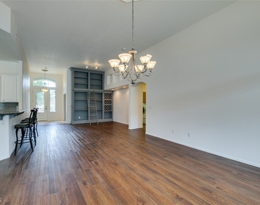 10732 Tapestry Winds Street - Photo Thumbnail 16