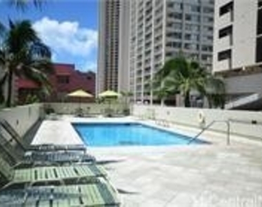 2440 Kuhio Avenue - Photo Thumbnail 7