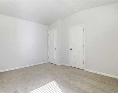 5090 Breezewood Circle - Photo Thumbnail 22