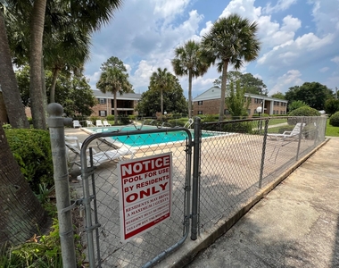 2203 W Pensacola Street - Photo Thumbnail 20