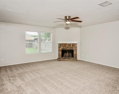 2807 Sutters Mill Way - Photo Thumbnail 2