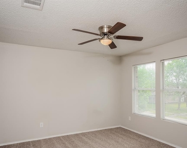 2807 Sutters Mill Way - Photo Thumbnail 10