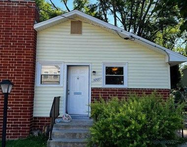 10107 Dickens Ave - Photo Thumbnail 4