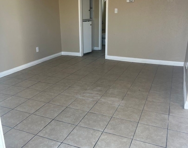 2516 Mesquite Ave #1-4 - Photo Thumbnail 0