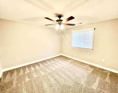 2623 Waldon Lane - Photo Thumbnail 29