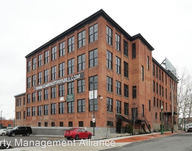 102 West Division Street - Photo Thumbnail 2
