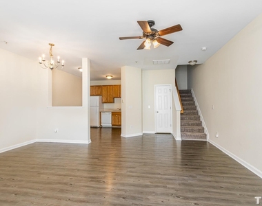 5110 Neuse Commons Ln - Photo Thumbnail 4