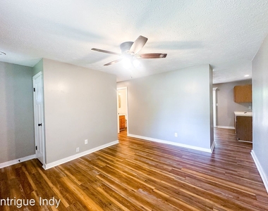 5442 Chisolm Ct - Photo Thumbnail 2