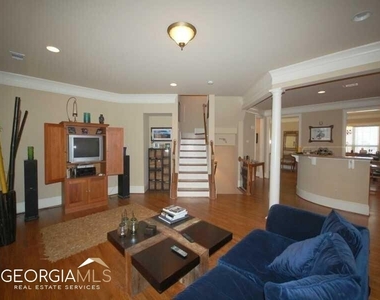 2763 Durham Dr - Photo Thumbnail 13