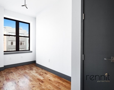 174 Knickerbocker Avenue - Photo Thumbnail 2