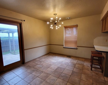 1204 Burkshire Terrace - Photo Thumbnail 2