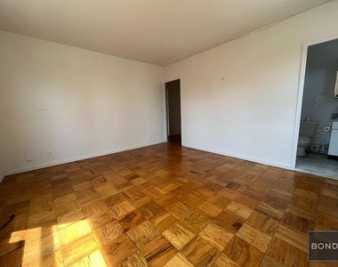 401 East 88th Street - Photo Thumbnail 14