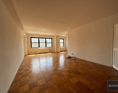 401 East 88th Street - Photo Thumbnail 1