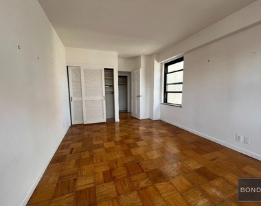 401 East 88th Street - Photo Thumbnail 12