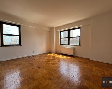 401 East 88th Street - Photo Thumbnail 13