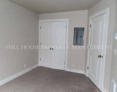 4004 Horace St #8 - Photo Thumbnail 14