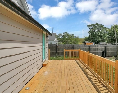 1117 E Naomi Street - Photo Thumbnail 22