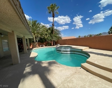 925 Alta Oaks Drive - Photo Thumbnail 29