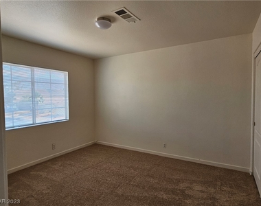 1852 Fossil Butte Way - Photo Thumbnail 21