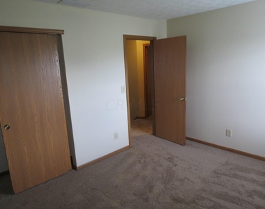 4331 Sestos Drive - Photo Thumbnail 10