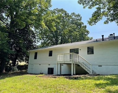 10740 Jones Bridge Road - Photo Thumbnail 17