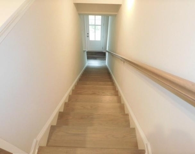 139 Pacer Place - Photo Thumbnail 8