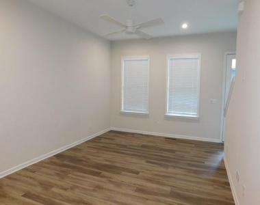 139 Pacer Place - Photo Thumbnail 15