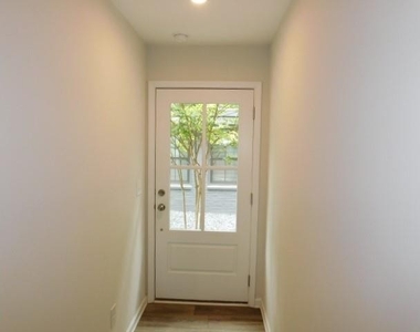 139 Pacer Place - Photo Thumbnail 4